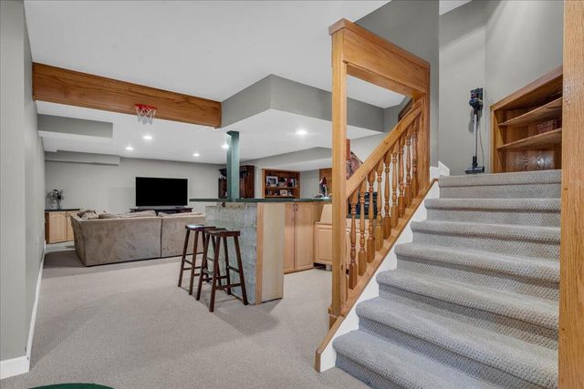 31495 Sleepy Hollow Lane, Beverly Hills, MI 48025