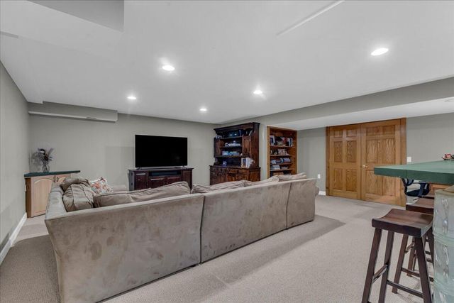 31495 Sleepy Hollow Lane, Beverly Hills, MI 48025