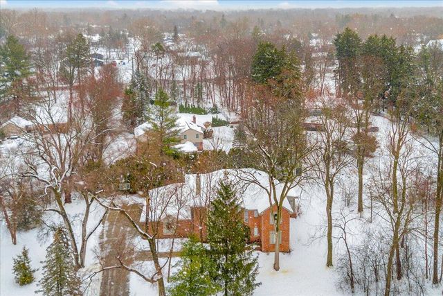 31495 Sleepy Hollow Lane, Beverly Hills, MI 48025