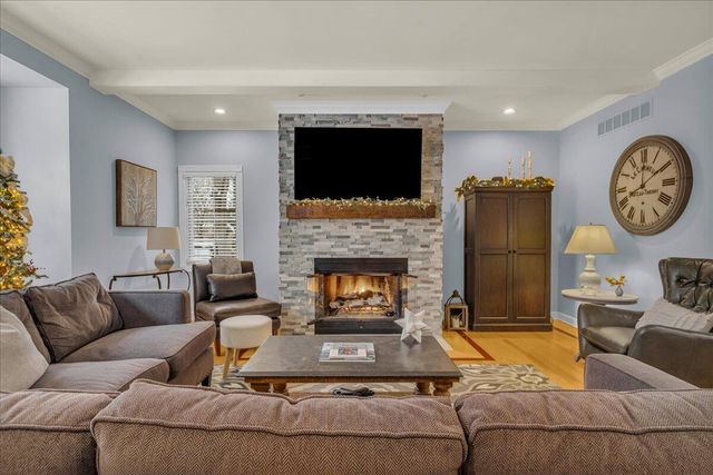 31495 Sleepy Hollow Lane, Beverly Hills, MI 48025