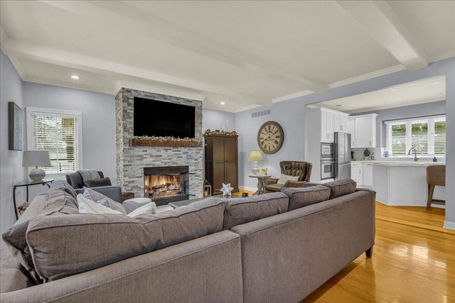 31495 Sleepy Hollow Lane, Beverly Hills, MI 48025