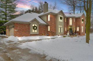 31495 Sleepy Hollow Lane, Beverly Hills, MI 48025