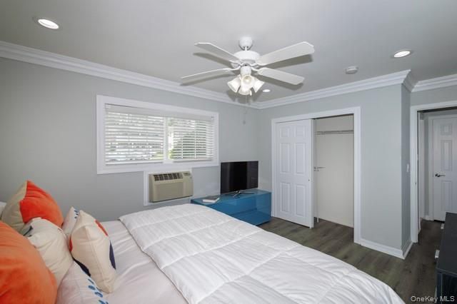 235 Lakeland Avenue 2-4D, Sayville, NY 11782