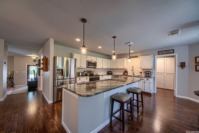 2422 Thrasher Oak, San Antonio, TX 78232