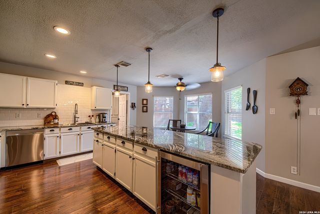 2422 Thrasher Oak, San Antonio, TX 78232