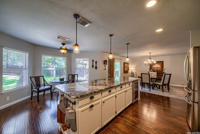 2422 Thrasher Oak, San Antonio, TX 78232