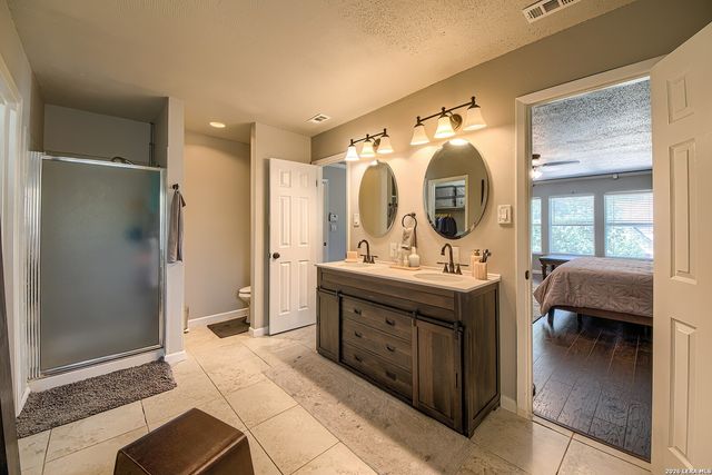 2422 Thrasher Oak, San Antonio, TX 78232