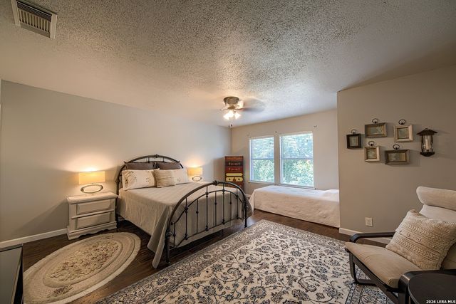 2422 Thrasher Oak, San Antonio, TX 78232