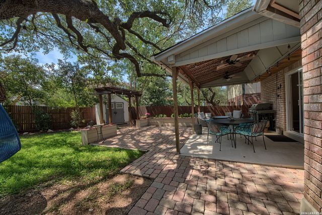 2422 Thrasher Oak, San Antonio, TX 78232