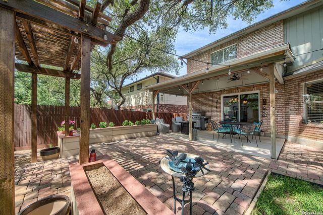 2422 Thrasher Oak, San Antonio, TX 78232