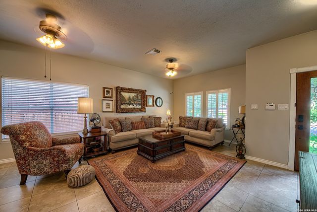2422 Thrasher Oak, San Antonio, TX 78232