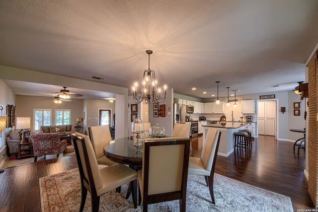 2422 Thrasher Oak, San Antonio, TX 78232