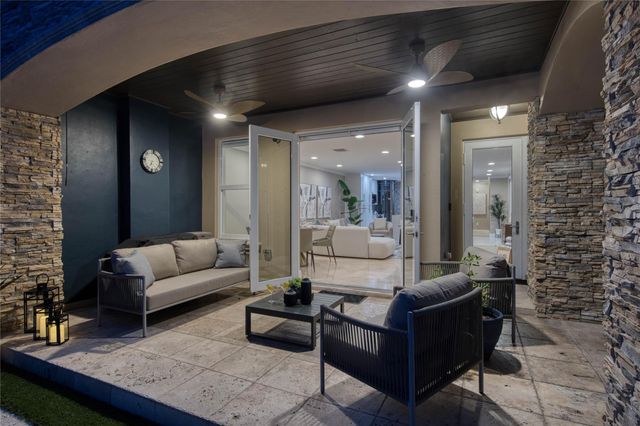 1215 NE 1st Street, Fort Lauderdale, FL 33301