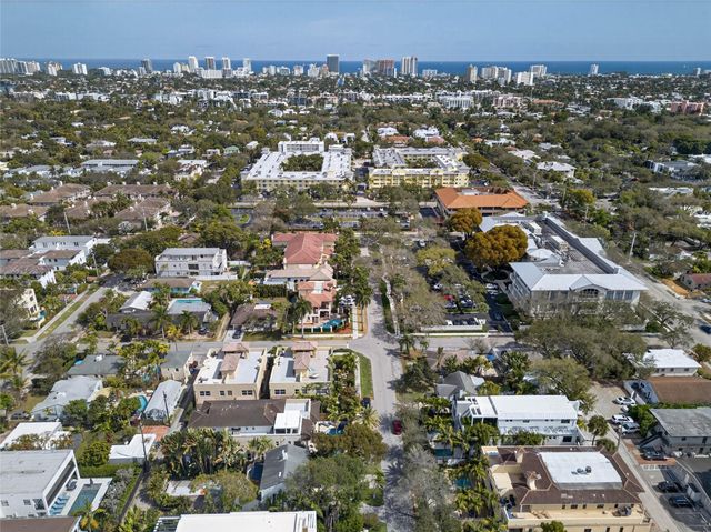 1215 NE 1st Street, Fort Lauderdale, FL 33301