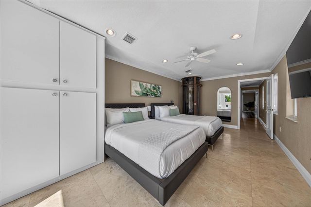 1215 NE 1st Street, Fort Lauderdale, FL 33301