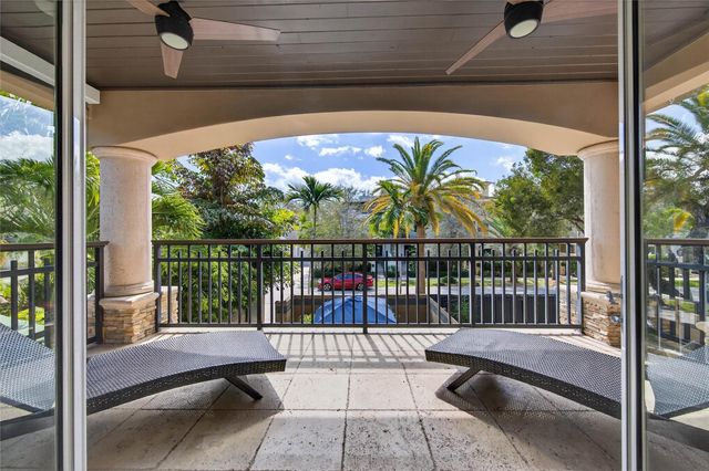 1215 NE 1st Street, Fort Lauderdale, FL 33301