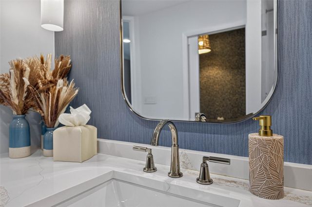 1215 NE 1st Street, Fort Lauderdale, FL 33301