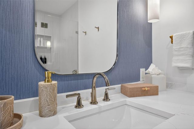 1215 NE 1st Street, Fort Lauderdale, FL 33301