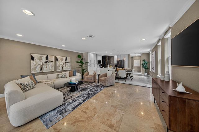 1215 NE 1st Street, Fort Lauderdale, FL 33301