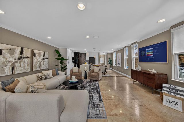 1215 NE 1st Street, Fort Lauderdale, FL 33301