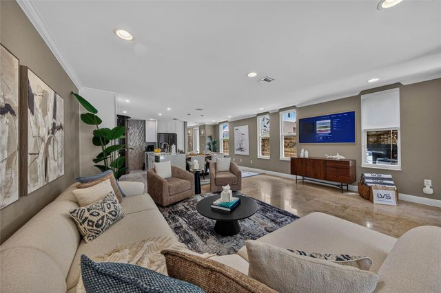 1215 NE 1st Street, Fort Lauderdale, FL 33301