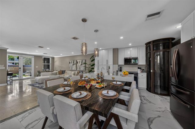 1215 NE 1st Street, Fort Lauderdale, FL 33301