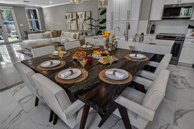 1215 NE 1st Street, Fort Lauderdale, FL 33301