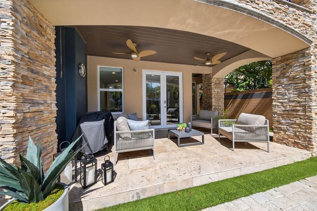 1215 NE 1st Street, Fort Lauderdale, FL 33301