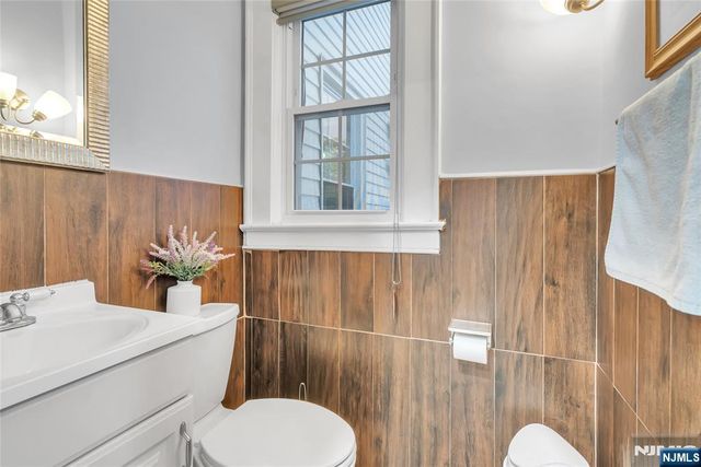 353 Page Avenue, Lyndhurst, NJ 07071