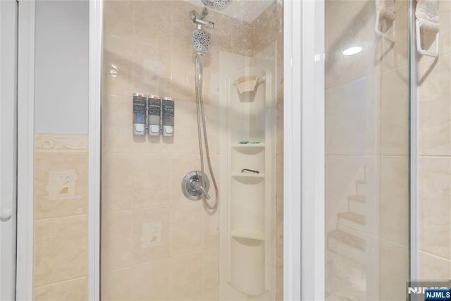 353 Page Avenue, Lyndhurst, NJ 07071