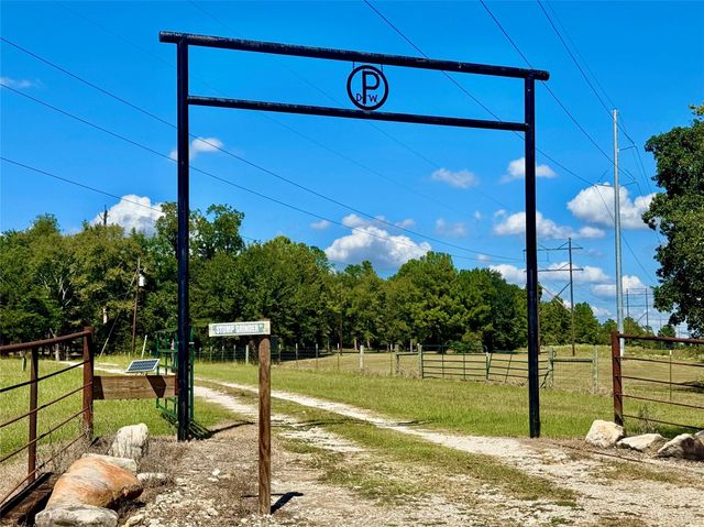 17 Mosley Lane, Huntsville, TX 77320