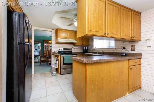 16632 Parklane Street, Livonia, MI 48154