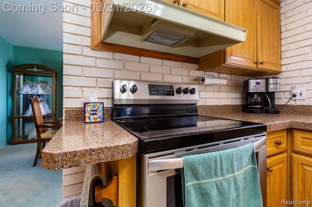 16632 Parklane Street, Livonia, MI 48154