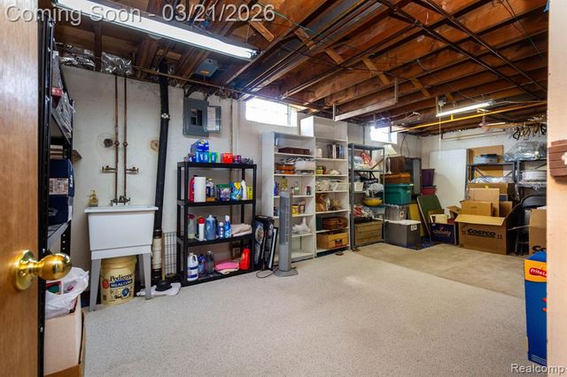 16632 Parklane Street, Livonia, MI 48154