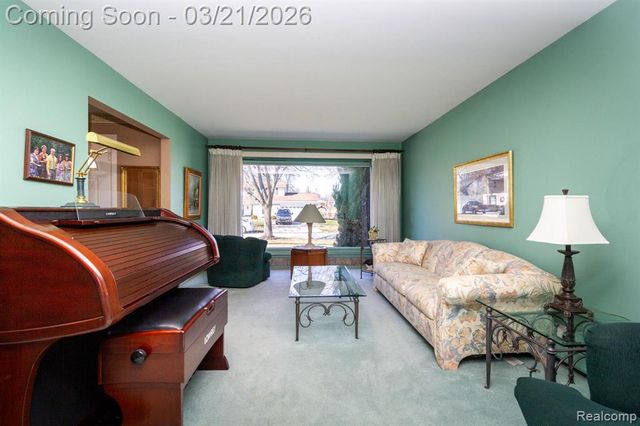 16632 Parklane Street, Livonia, MI 48154