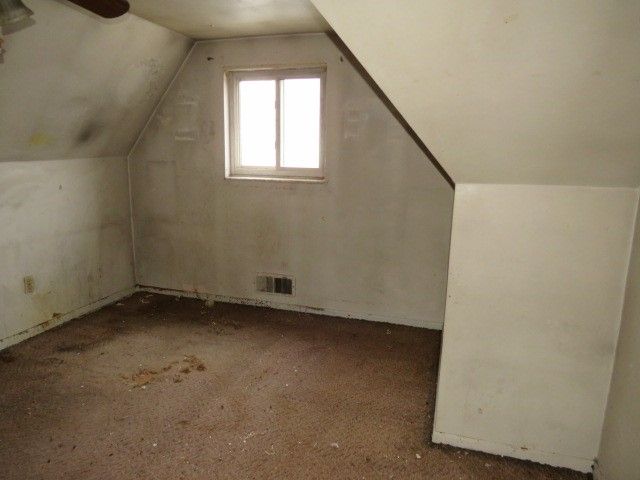 326 Jean Dr, Baldwin Boro, PA 15236