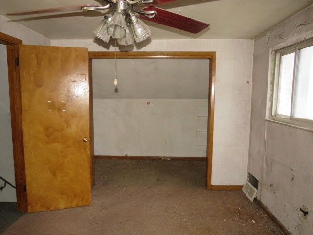 326 Jean Dr, Baldwin Boro, PA 15236