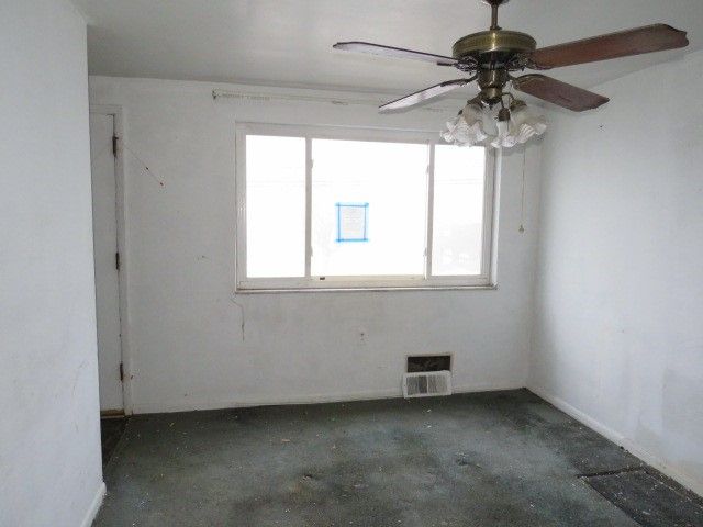 326 Jean Dr, Baldwin Boro, PA 15236