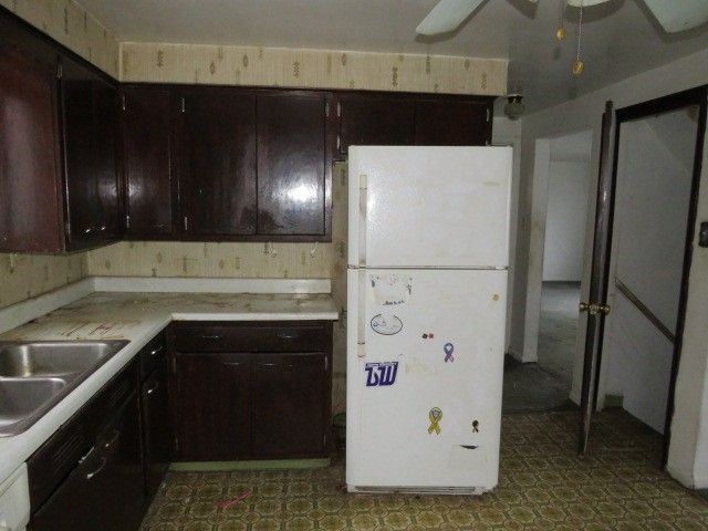 326 Jean Dr, Baldwin Boro, PA 15236