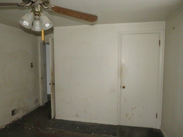 326 Jean Dr, Baldwin Boro, PA 15236