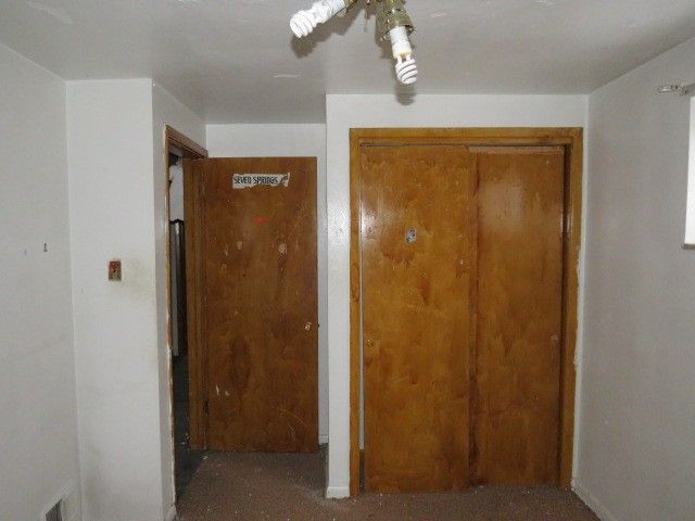 326 Jean Dr, Baldwin Boro, PA 15236