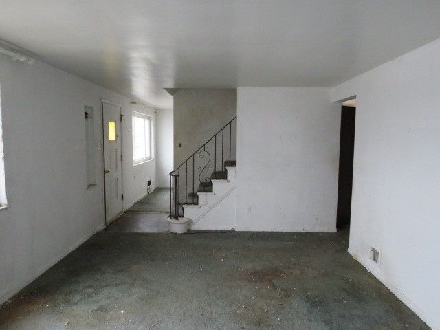 326 Jean Dr, Baldwin Boro, PA 15236