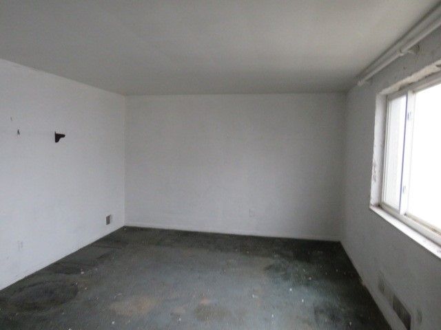 326 Jean Dr, Baldwin Boro, PA 15236