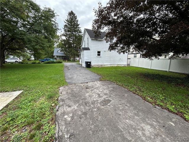 142 West Warrington Road, Syracuse, NY 13205