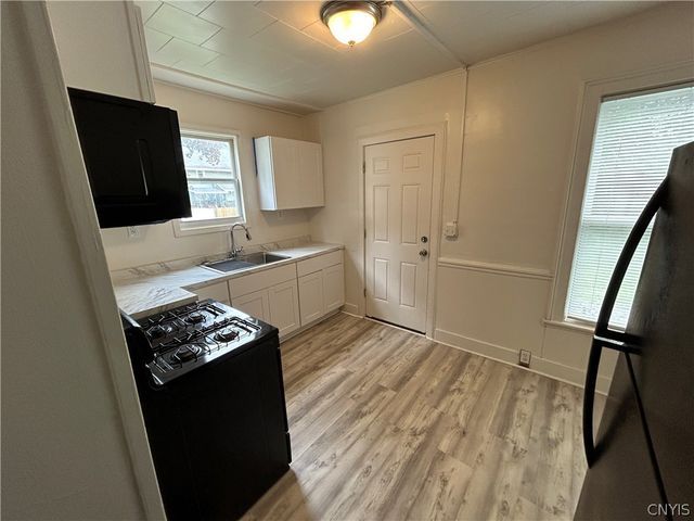 142 West Warrington Road, Syracuse, NY 13205