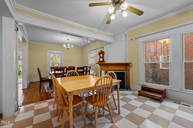 529 Hillcrest Avenue, Burlington, NC 27215