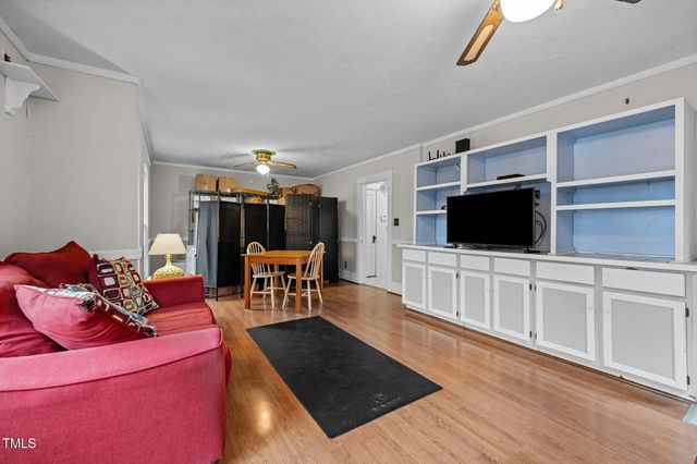 529 Hillcrest Avenue, Burlington, NC 27215