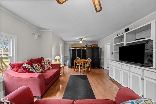 529 Hillcrest Avenue, Burlington, NC 27215