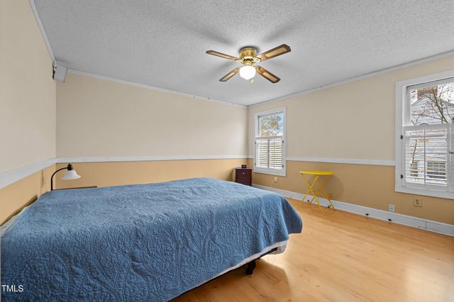 529 Hillcrest Avenue, Burlington, NC 27215