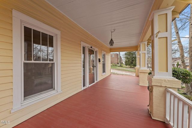 529 Hillcrest Avenue, Burlington, NC 27215